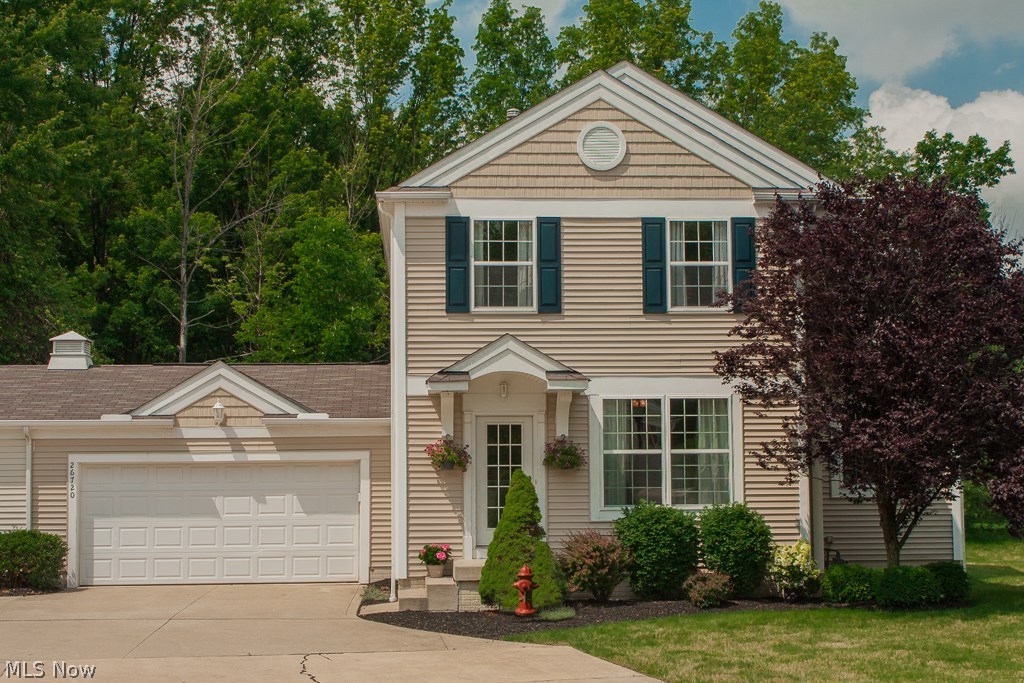 Falls Pointe Clstr Ph 01-B3b - Residential