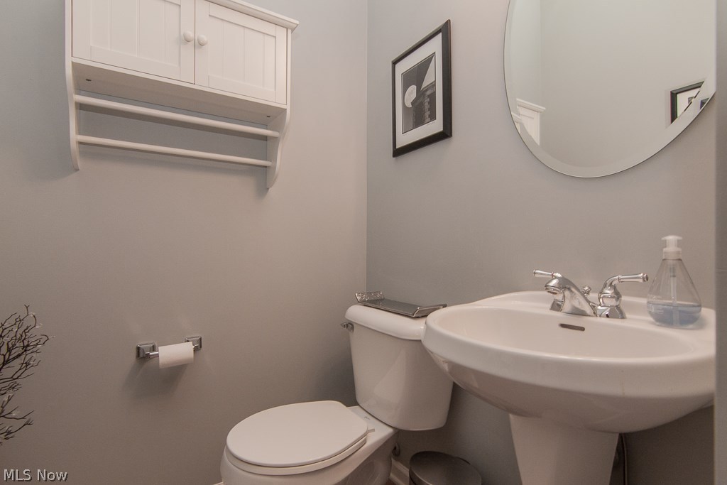 Falls Pointe Clstr Ph 01-B3b - Residential