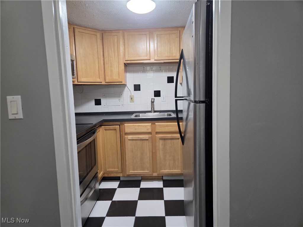 Shaker Club - Residential