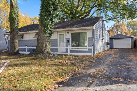 Homes For Sale - 931 East Drive<br/> Sheffield Lake, OH 44054