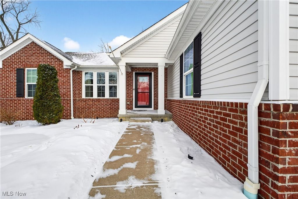 Photo of 36544 Annie Lane, North Ridgeville, OH 44039 (MLS # 5185077)