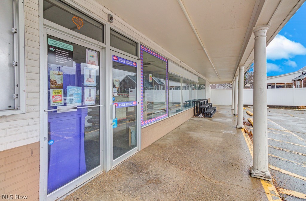 726 E Lincoln Way