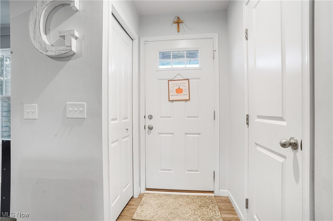 Akron, Ohio 44312, United States, 4 Bedrooms Bedrooms, ,3 BathroomsBathrooms,Residential,Pending,37675