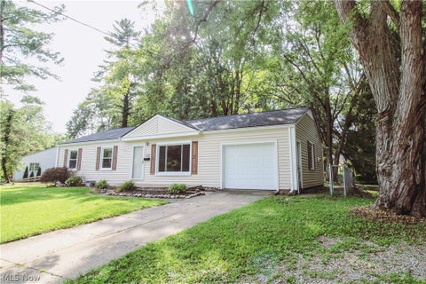 Tiny photo for 235 Shipherd Circle, Oberlin, OH 44074 (MLS # 5239132)