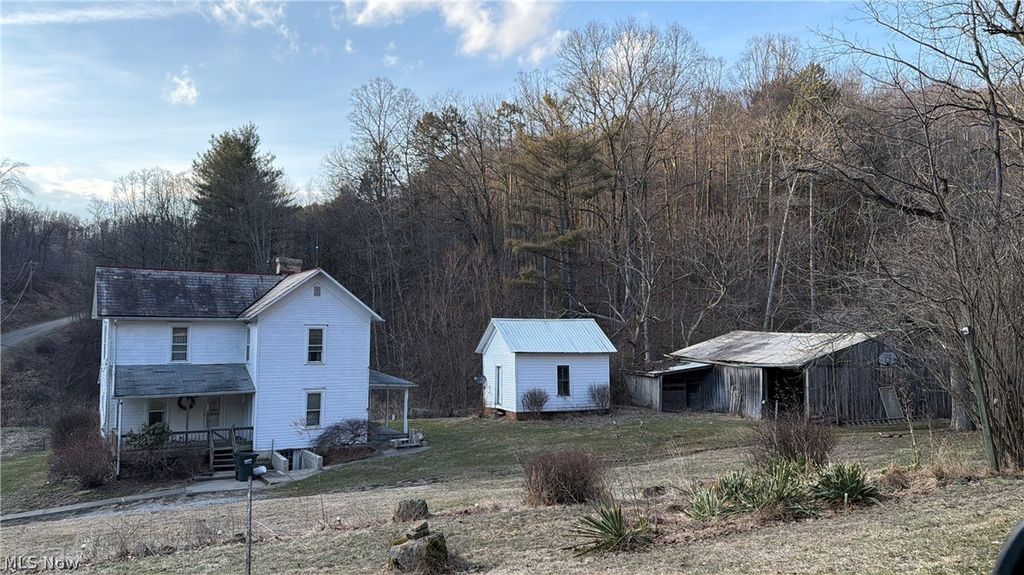 Photo of 6809 Leonhard Hill Road SW, Port Washington, OH 43837 (MLS # 5195439)