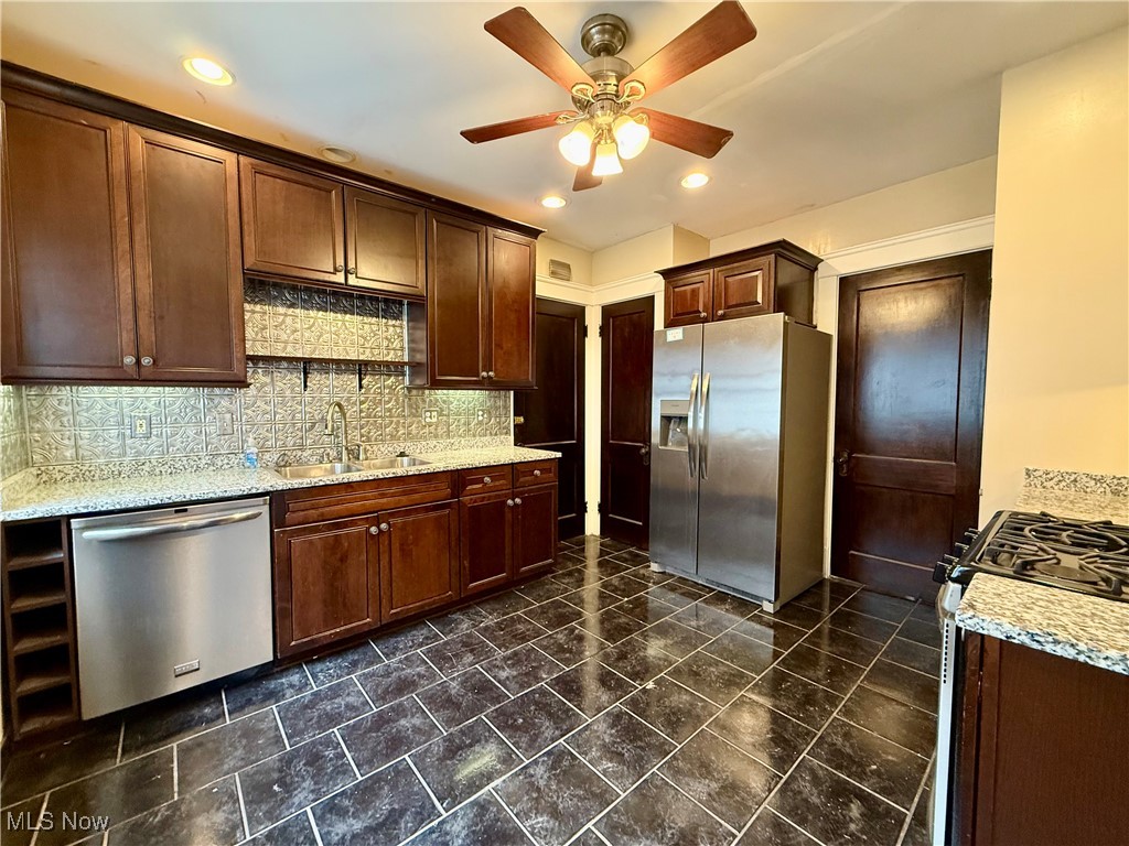 Lakewood Park Sec 22 - Residential Lease