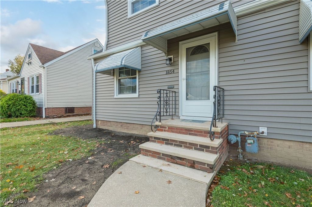 Photo of 1854 E 300th Street, Wickliffe, OH 44092 (MLS # 5167486)