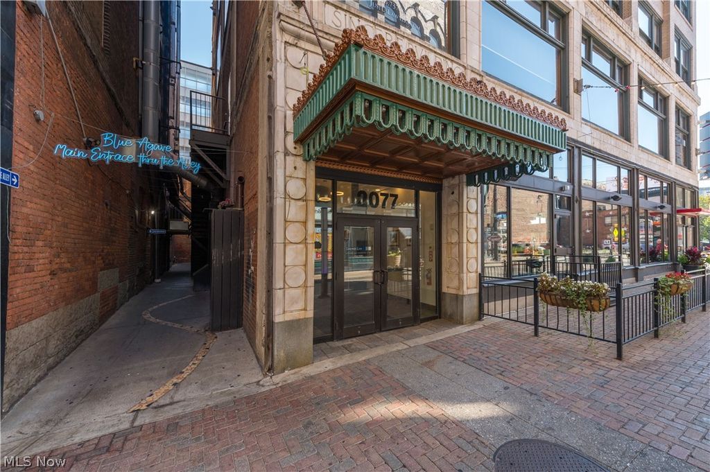 Photo of 2077 E 4th Street #4E, Cleveland, OH 44115 (MLS # 5207416)