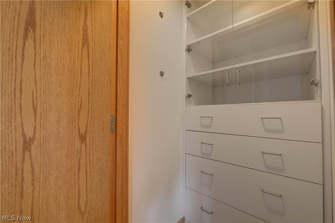 Sincere Bldg Condo - Residential