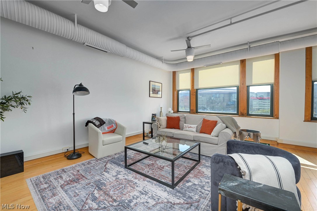 Sincere Bldg Condo - Residential