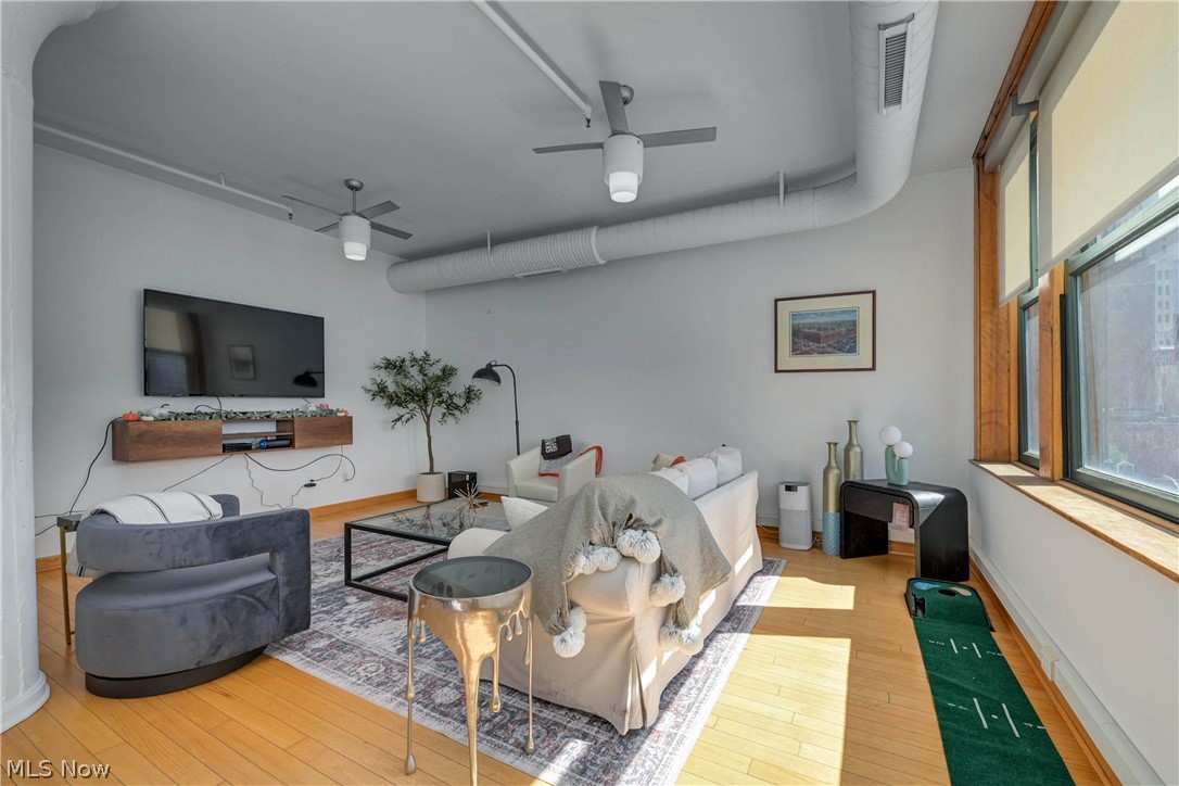 Sincere Bldg Condo - Residential