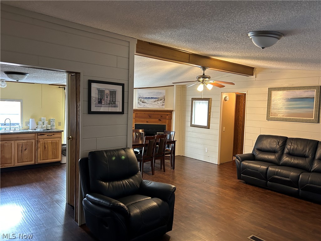 Island Club - Residential