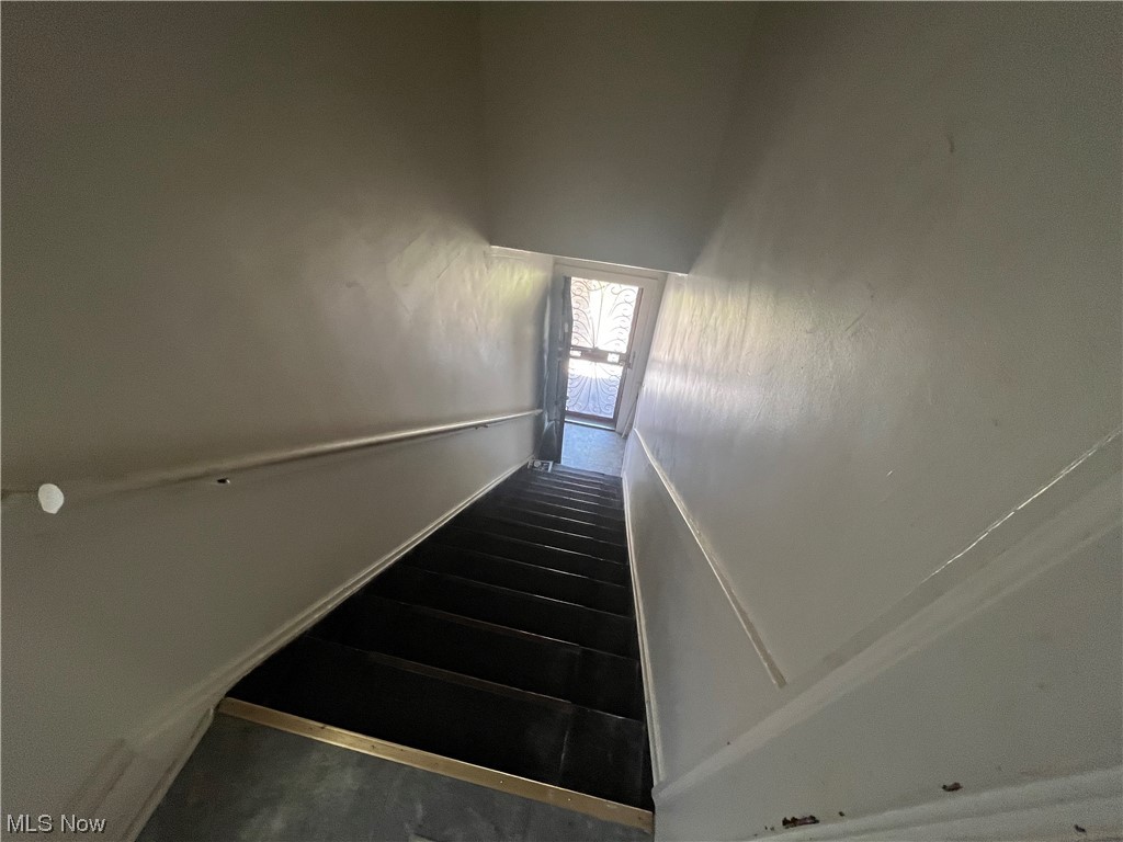 Rapid Transit Land Cos 07 - Residential Income