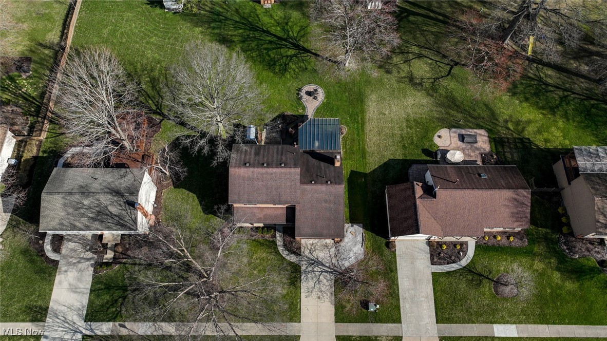 26788 Skyline Drive, Olmsted Township, Ohio image 2