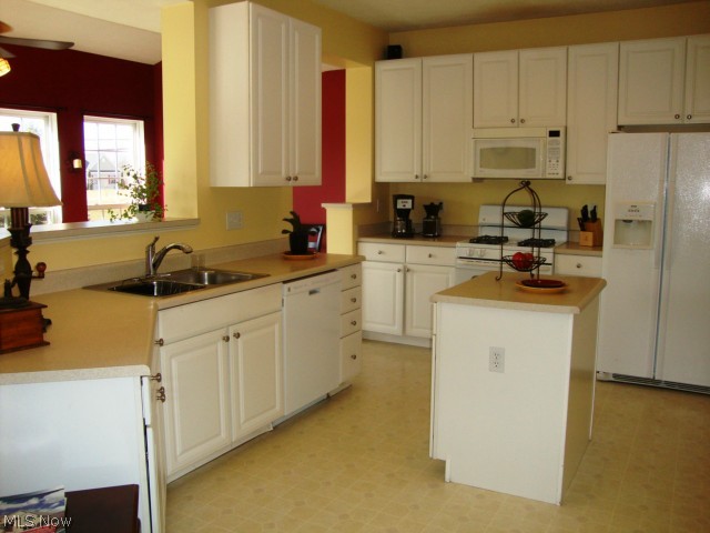 Meadow Lakes 02 - Residential