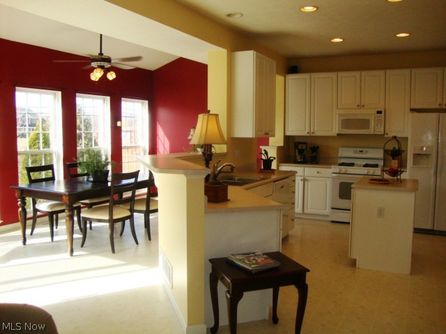 Meadow Lakes 02 - Residential