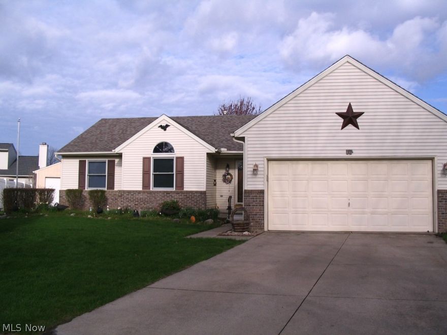 This beautiful ranch style home sits on a large city lot at the end of a cul-de-sac. It features three bedrooms and two full baths. The living room has vaulted ceilings and is fully carpeted. Off of the master bedroom is a full bath and walk in closet. You and the kids will enjoy this large finished basement. This home shows like new and won't last long on the market.