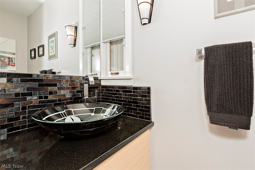 Moreland Hills - Residential