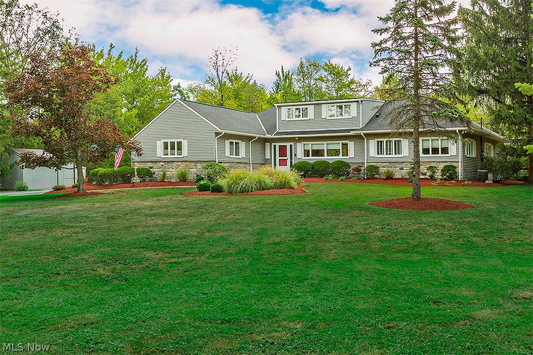 Moreland Hills - Residential