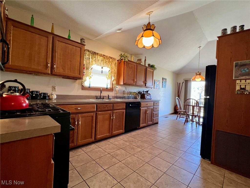 213 Wynn Avenue, Elyria, Ohio image 12