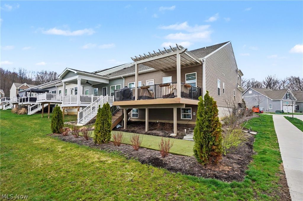 Photo of 1610 Mud Brook Lane, Akron, OH 44313 (MLS # 5198669)