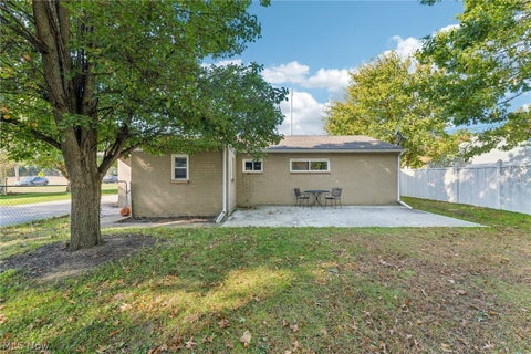 Tiny photo for 2185 Hubbard Road, Madison, OH 44057 (MLS # 5254556)