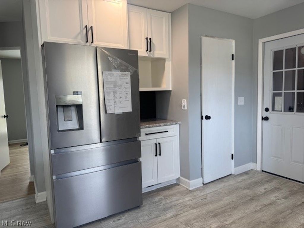 Photo of 1050 Lake View Drive, Zanesville, OH 43701 (MLS # 5188513)