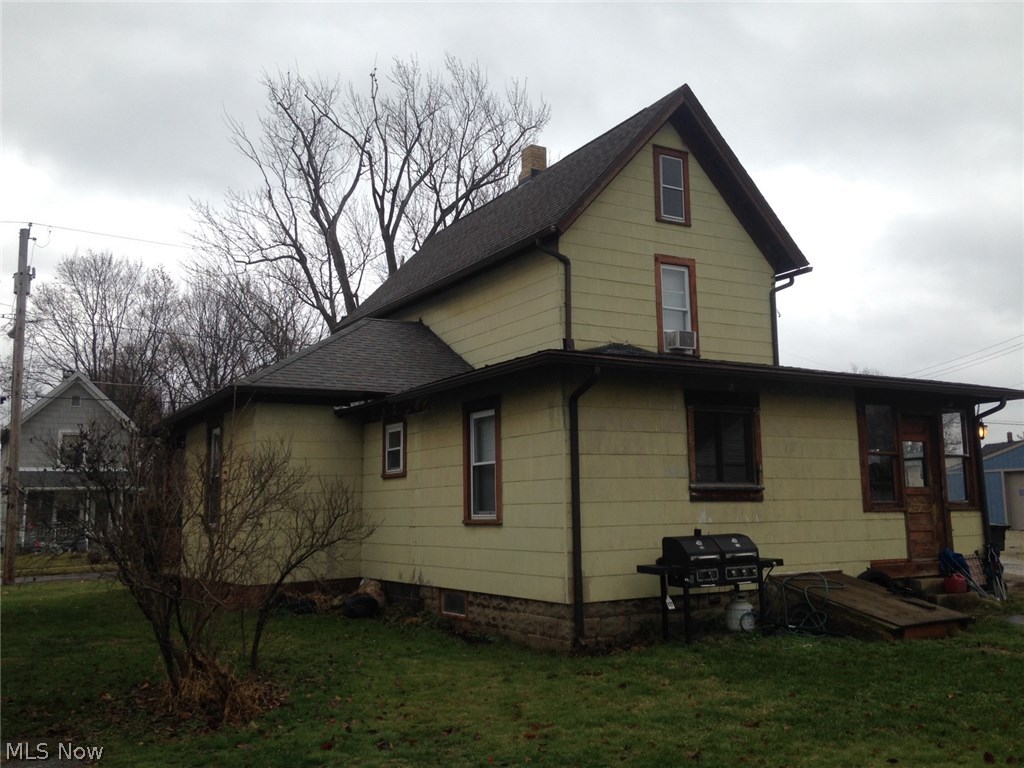 Add to your rental inventory today with this 3 bedroom, 1 bath in Massillon. Nice lot with out building/garage. Tenant occupied, start earning on your investment today! Current rent $575. Seller also has additional properties, including 504 8th St. Please call for more details and for a showing today.