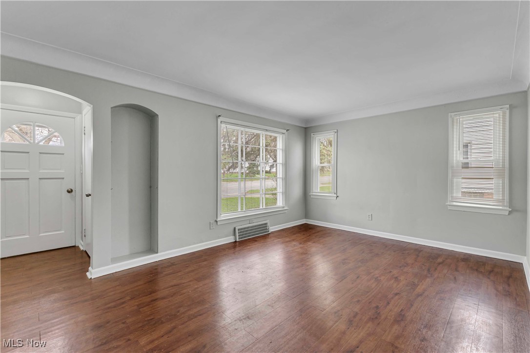 14608 Rockside Road, Maple Heights, Ohio image 4
