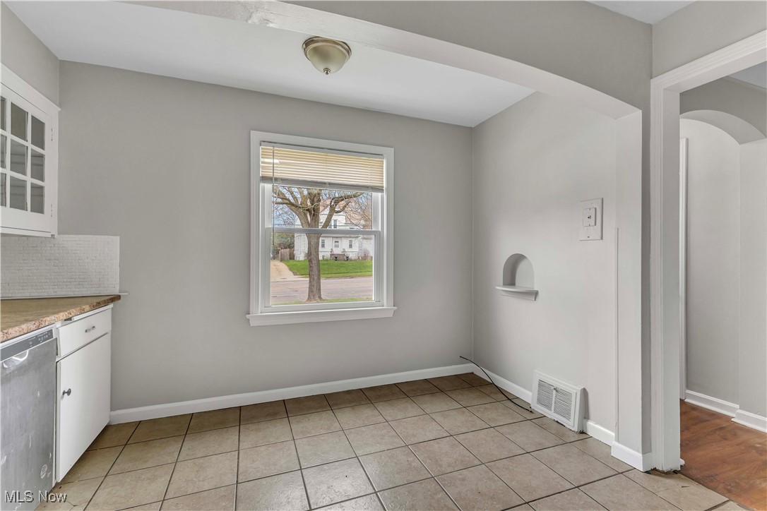 14608 Rockside Road, Maple Heights, Ohio image 10