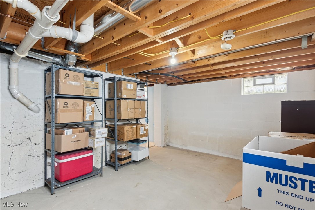 10371 Moore Drive, Parma, Ohio image 30