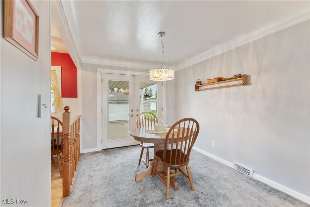 10371 Moore Drive, Parma, Ohio image 6