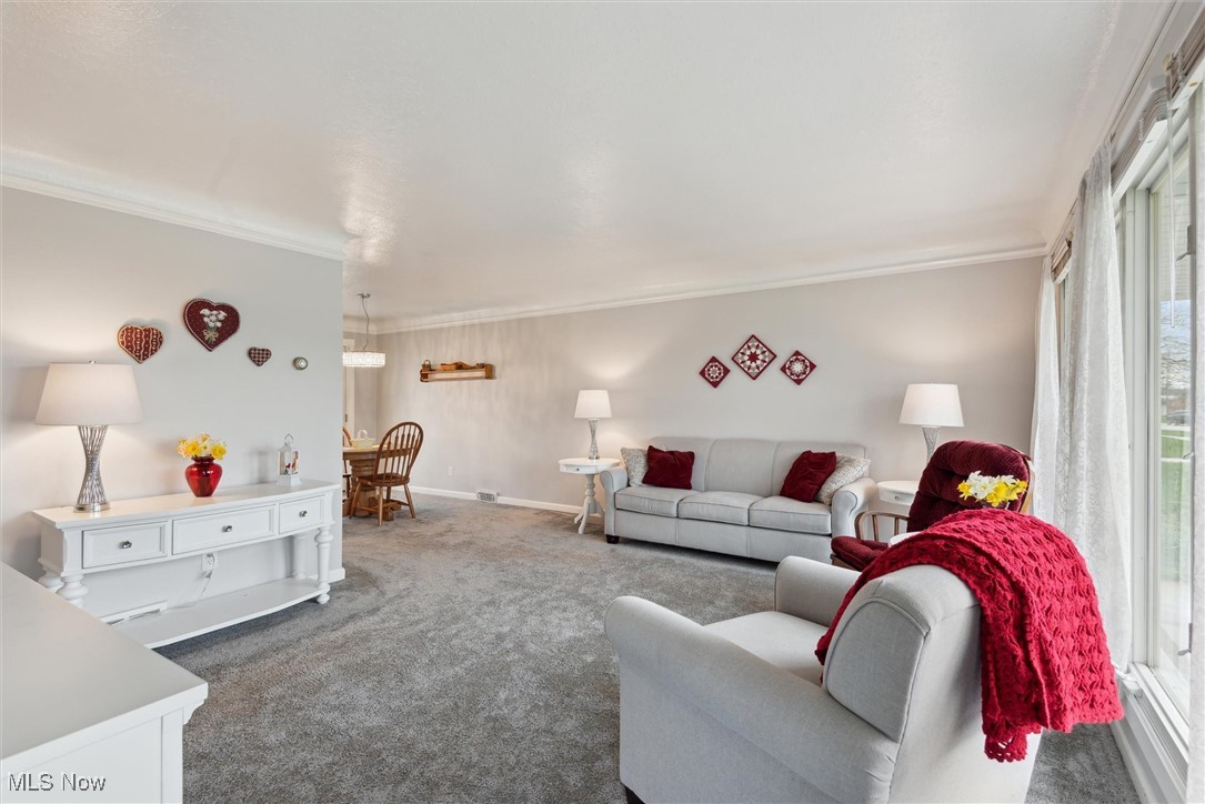 10371 Moore Drive, Parma, Ohio image 3