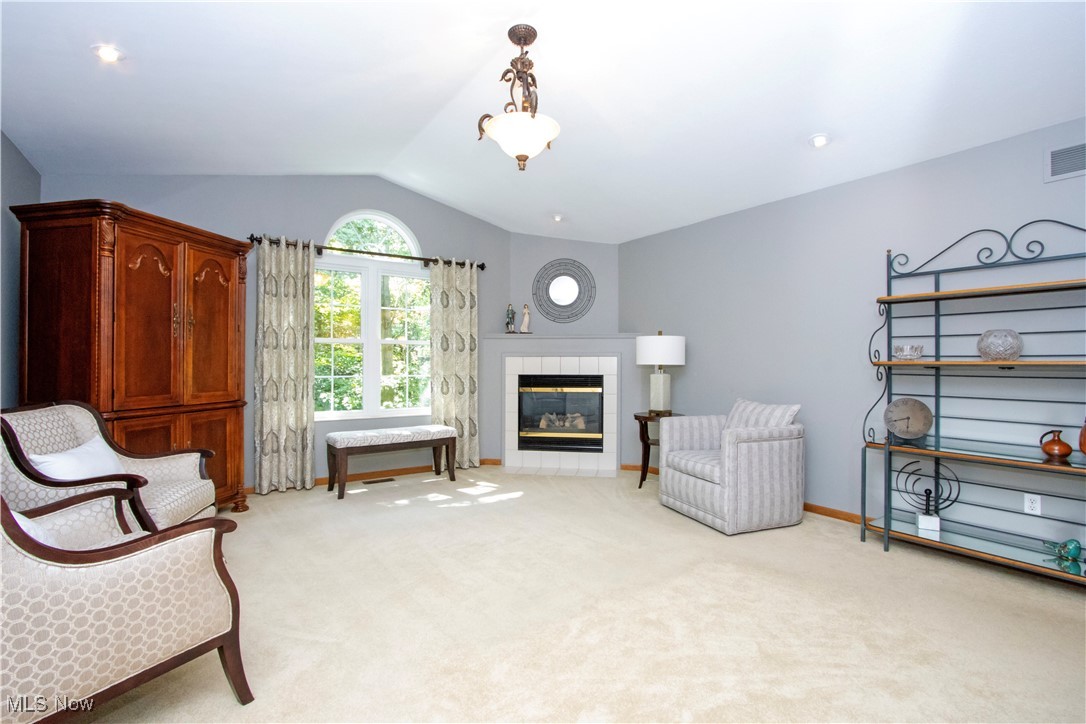 Wooster, Ohio 44691, United States, 2 Bedrooms Bedrooms, ,2 BathroomsBathrooms,Residential,Contingent,183934