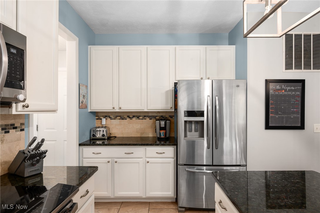 35155 Saddle Creek Drive