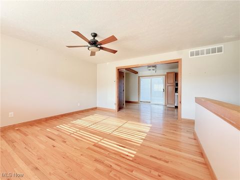 Tiny photo for 49 Oak Acres Circle, Washington, WV 26181 (MLS # 5179131)