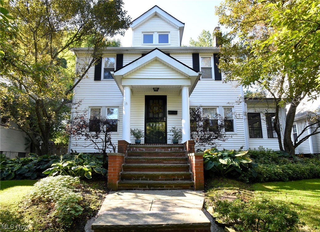 Prime Cleveland Heights Location less than 1 block from Lee Rd! Short distance to coffee, restaurants, library, wine shops, theaters and more offered in the popular Cedar/Lee & Fairmount/Taylor Districts. This 3 bedroom 1.5 bath Classic Heights Colonial is move-in ready and comes with a Large, Fully-fenced yard! Gorgeous hardwoods floors & updated vinyl windows really make this home shine, light and bright! CENTRAL AIR for these hot, humid months! The living and dining rooms are big timeless classics. The living room features a fireplace & screened-in side porch. Light filled dining room has built-in bookshelf. Kitchen has splendid updated cabinets, ample counterspace for appliances, gas range and so much storage! The owner's bedroom is huge, plenty of room for a king bed & nightstands! 2nd bedroom is also sizeable and 3rd bedroom has a big closet built-in. Full bath has updates and is very functional space with a tub/shower combo. Enjoy fall evenings in the spacious backyard featuring
