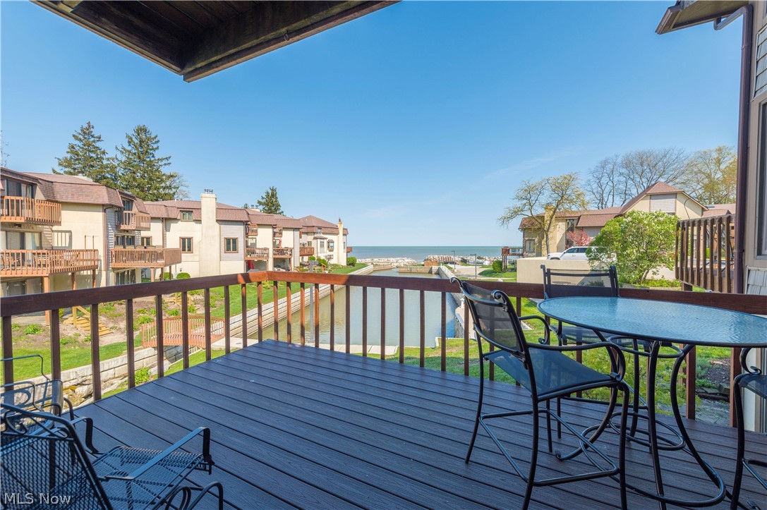 Compass Rose - Residential