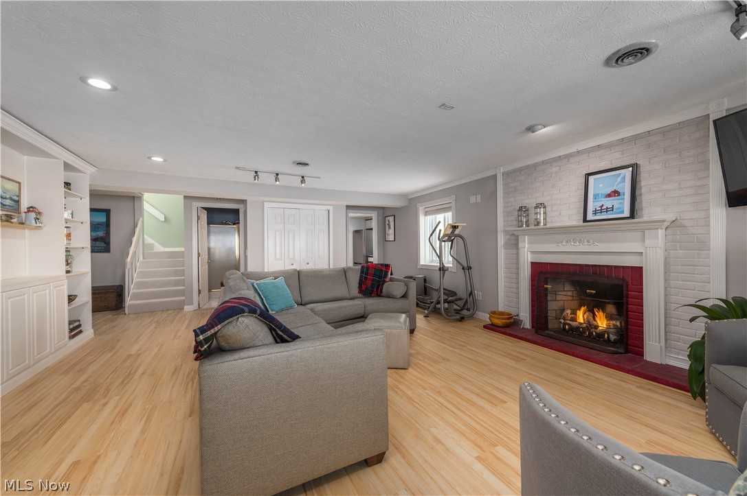 Compass Rose - Residential