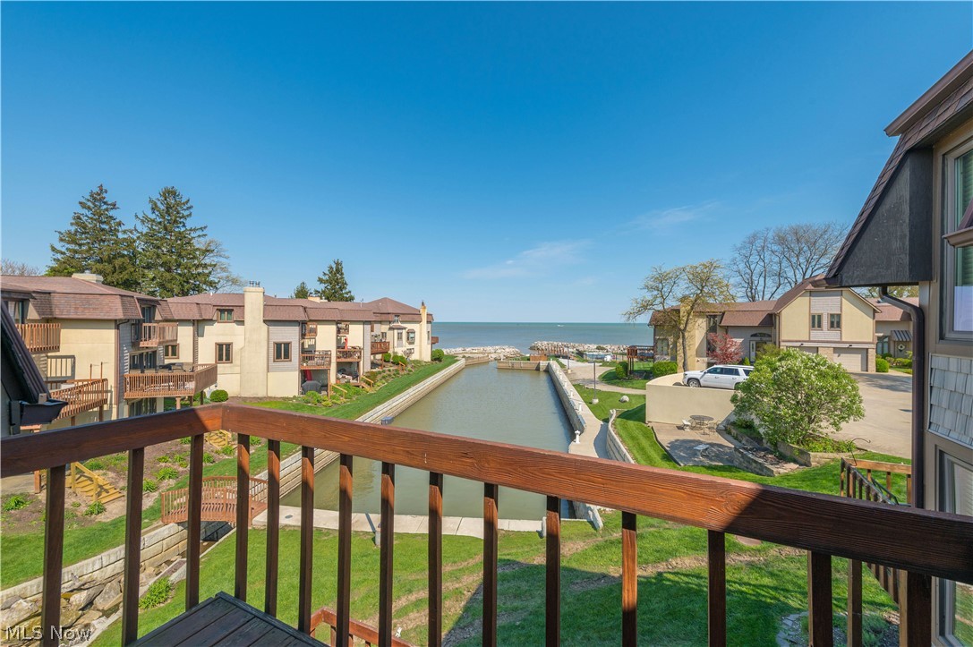 Compass Rose - Residential