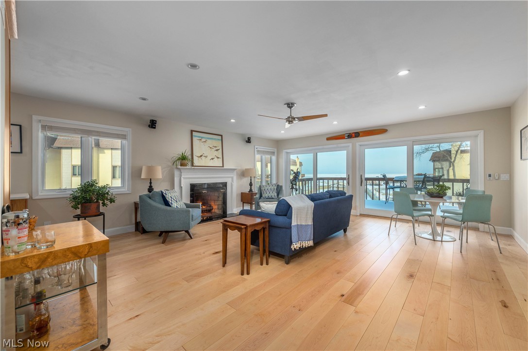 Compass Rose - Residential