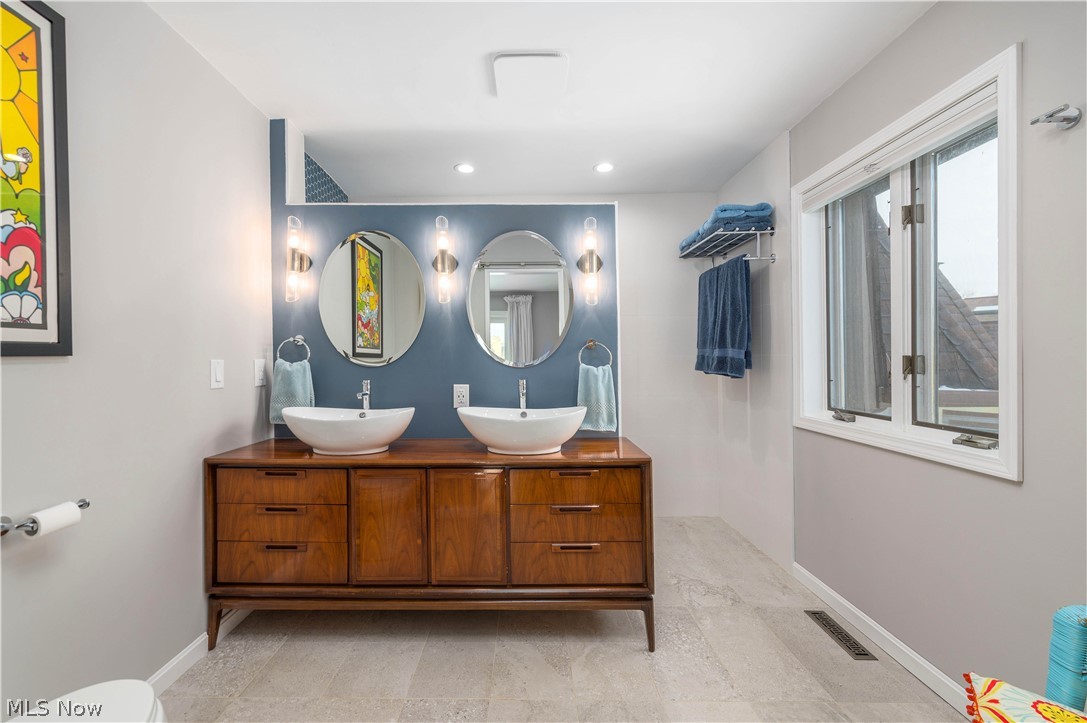 Compass Rose - Residential