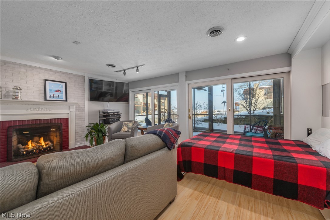 Compass Rose - Residential