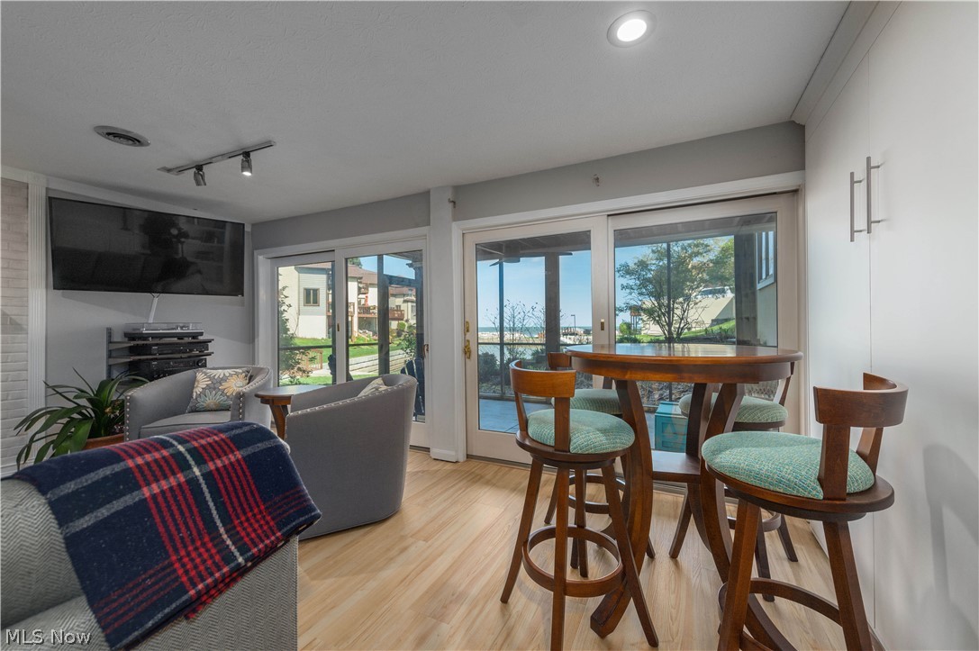 Compass Rose - Residential