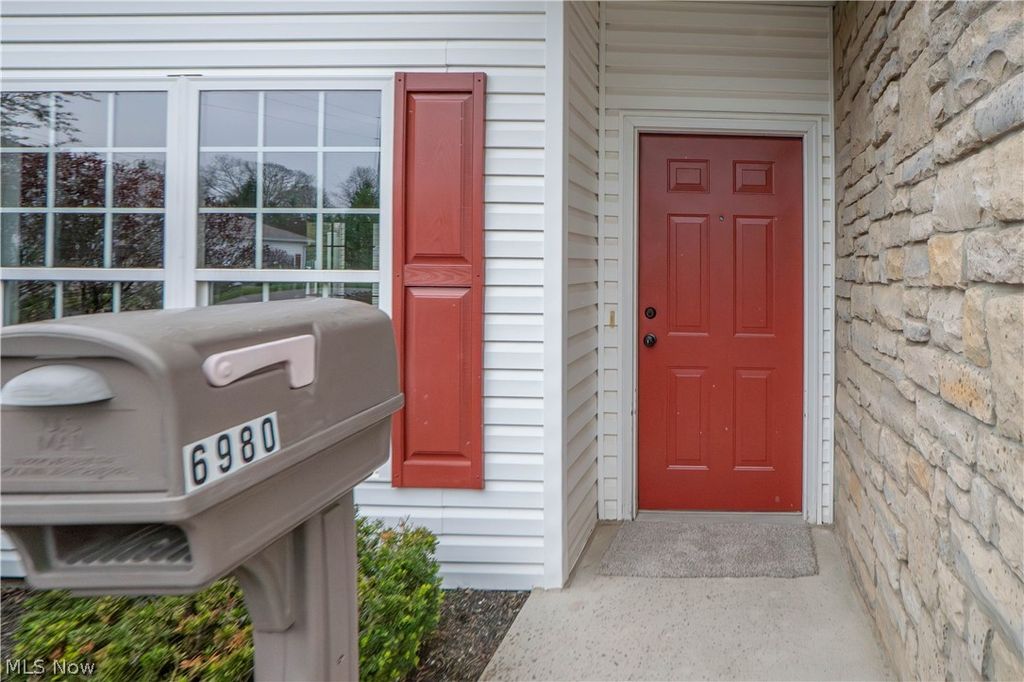 Photo of 6980 Knight Avenue NW, Canton, OH 44708 (MLS # 5199162)