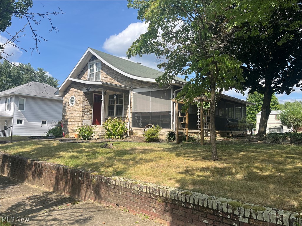 420 N 14th Street, Cambridge, Ohio image 1