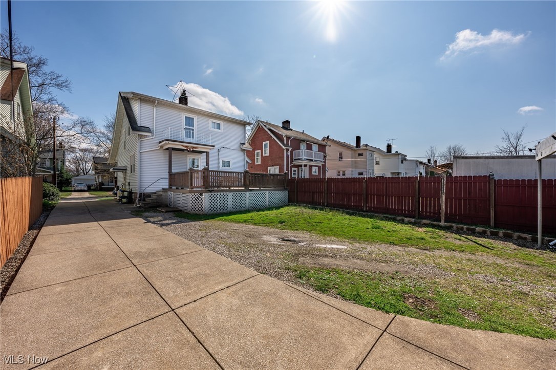 3218 Hillcrest Avenue, Cleveland, Ohio image 35