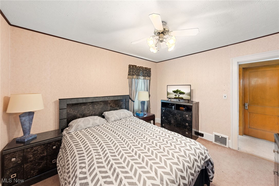 3218 Hillcrest Avenue, Cleveland, Ohio image 17