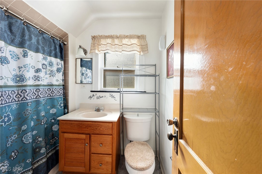 3218 Hillcrest Avenue, Cleveland, Ohio image 25