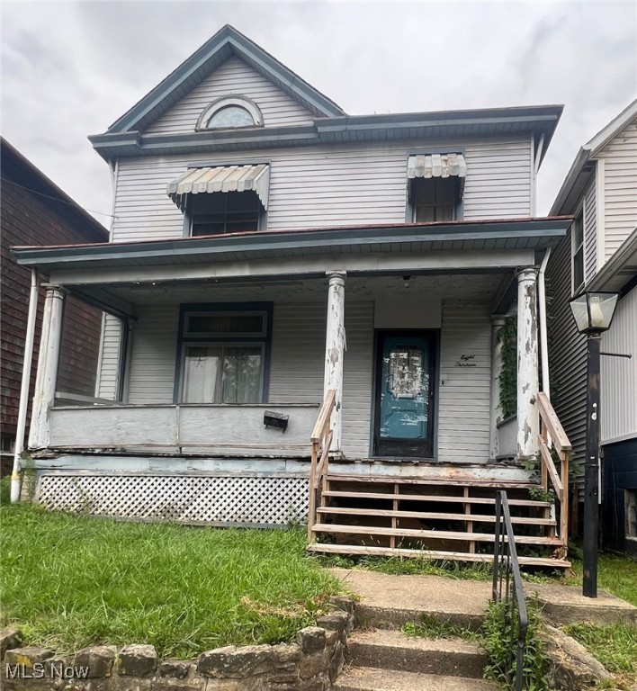 813 Mckinnon Avenue, East Liverpool, Ohio image 1